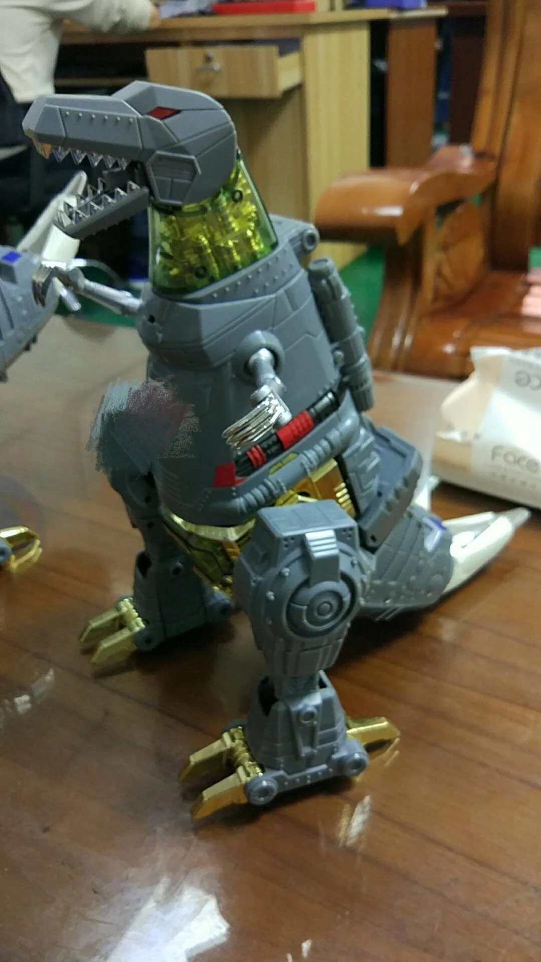 4th Party G1 Grimlock Japanese Version Color Scheme Oversized MP08 - Image 4