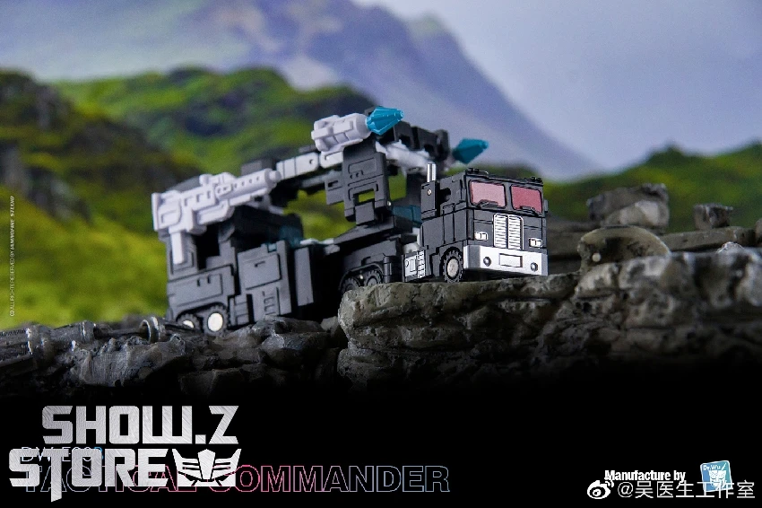 Dr.Wu DW-E23B Tactical Commander Ultra Magnus Black Version W/o Inner Robot - Image 2