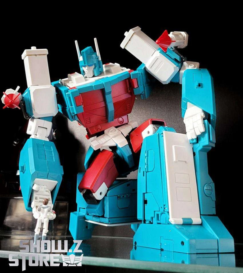 XTransbots MX-22T Commander Stack Ultra Magnus Youth Version - Image 18