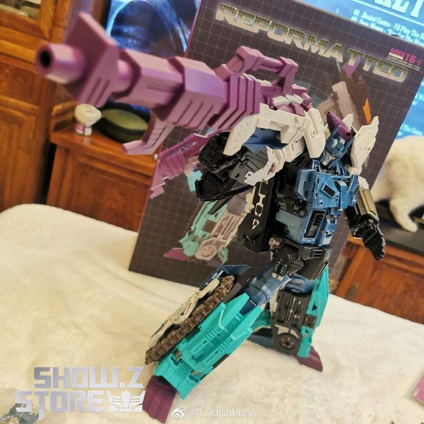 Mastermind Creations R-17 Carnifex Overlord - Image 2