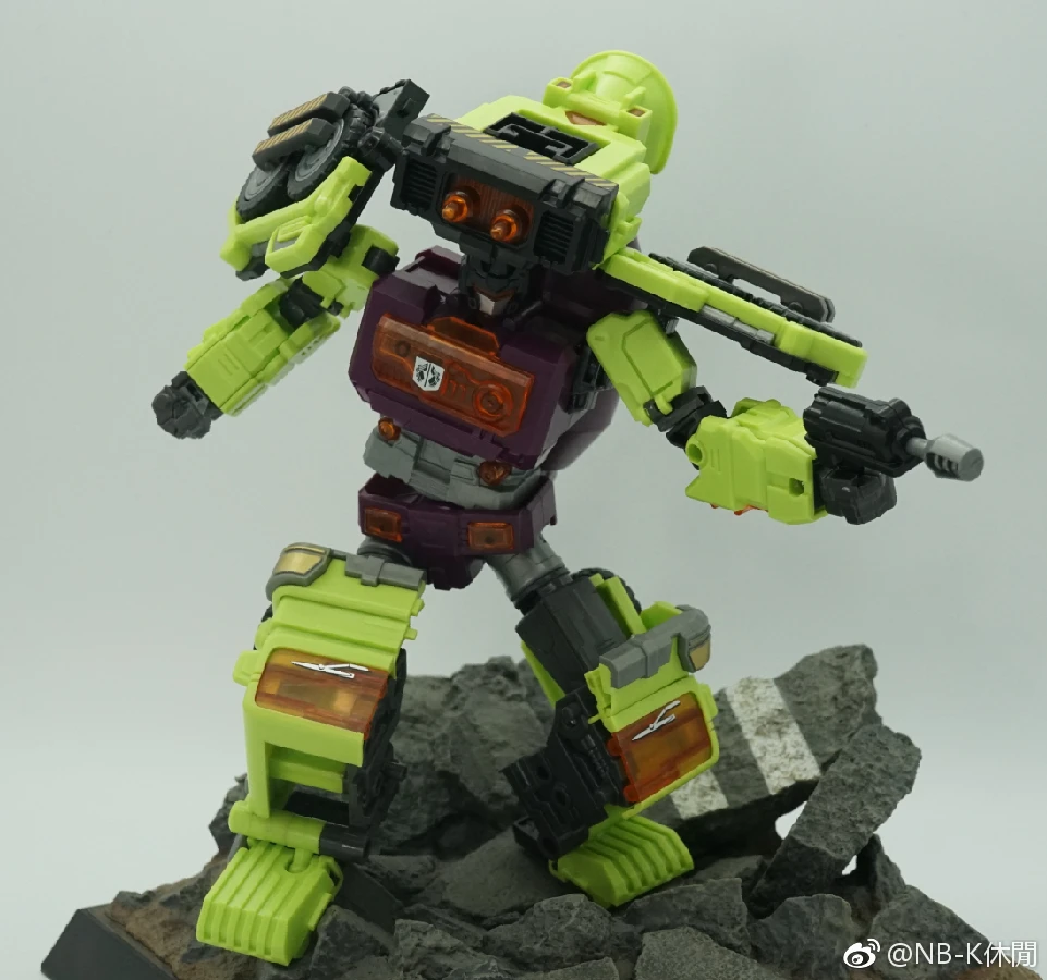 NBK-04 Mixer Truck MixMaster - Image 3